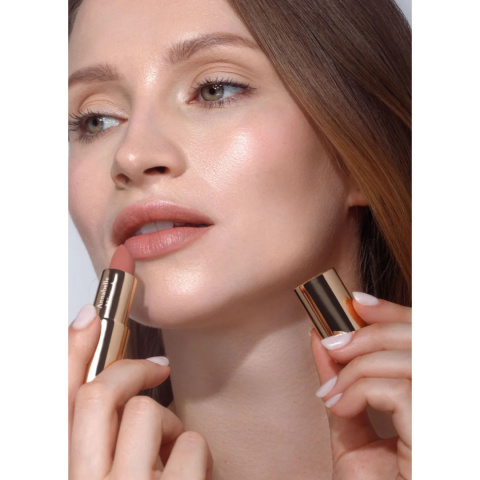 Annabelle Minerals - Pomadka do Ust w Odcieniu Apricot Annabelle Minerals - Pomadka do Ust w Odcieniu Apricot