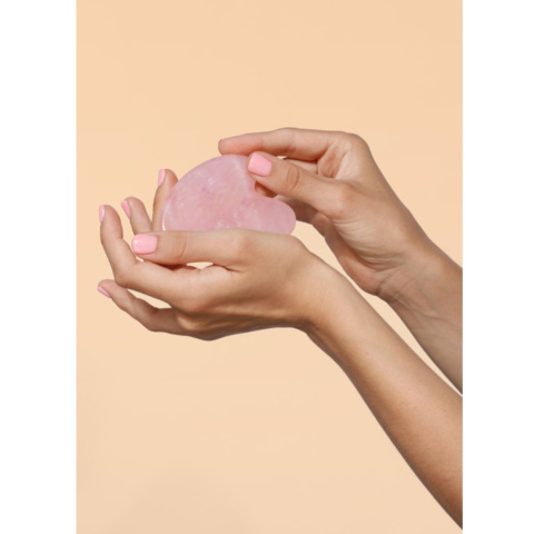 Annabelle Minerals - Gua Sha - Płytka Do Masażu Twarzy Z Kwarcu Różowego Annabelle Minerals - Gua Sha - Płytka Do Masażu Twarzy Z Kwarcu Różowego