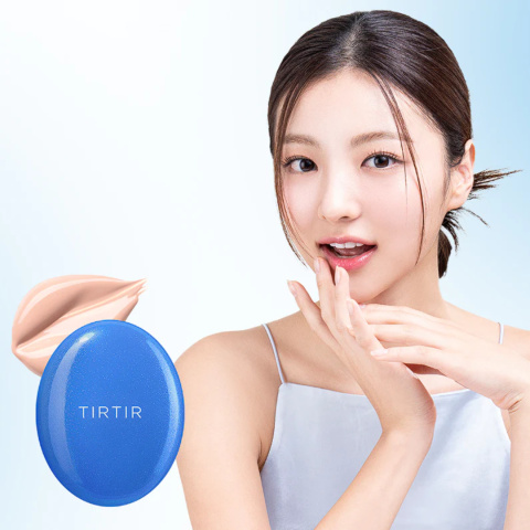 TIRTIR - Mask Fit Cool Blue Sun Cushion SPF 50+ PA++++ - Chłodzący Krem Tonujący Do Twarzy, 18g TIRTIR - Mask Fit Cool Blue Sun Cushion SPF 50+ PA++++ - Chłodzący Krem Tonujący Do Twarzy, 18g