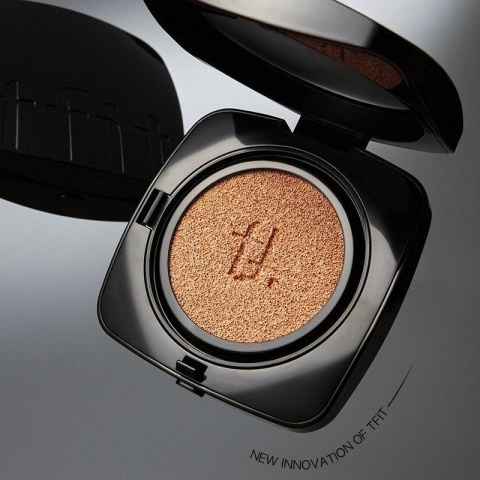 TFIT - Layering Fit Glow Cushion EX SPF 50+ PA++++ Odcień W02 Almond Butter - Rozświetlający Podkład w Poduszce, 12g